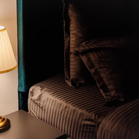 New Luxury Center * בוקרשט