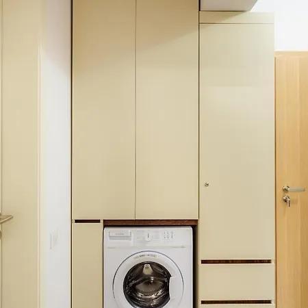 New Luxury Center * בוקרשט